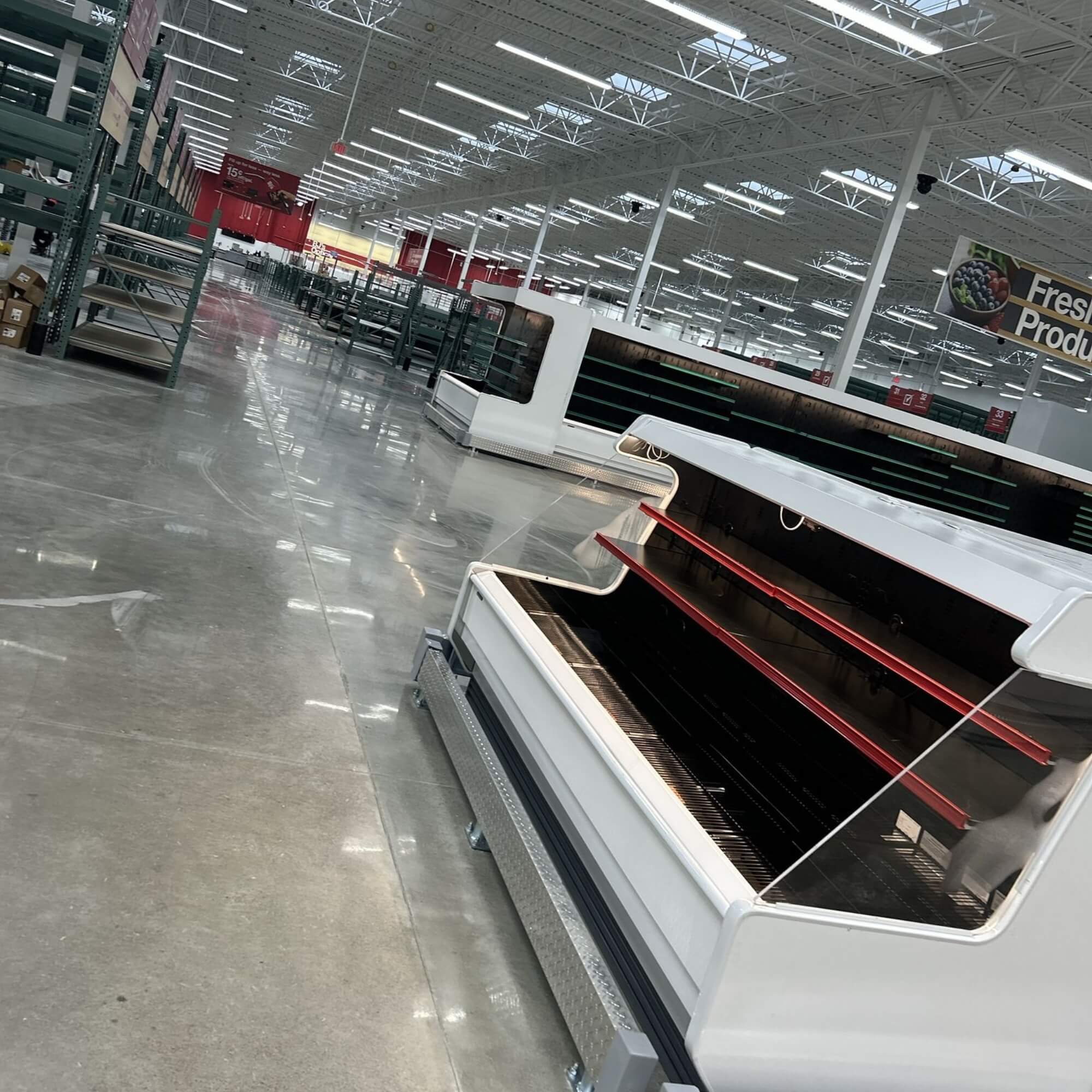 Professional commercial cleaning service in Sevierville, TN, showcasing a cleaner maintaining a spotless office space.